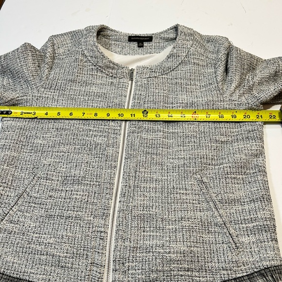 Banana Republic Women's Gray Tweed Blazer - Picture 5 of 7